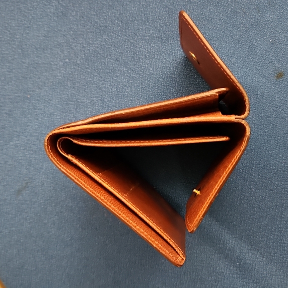 Louis Vuitton Monogram Compact Wallet, Firm price - Picture 12 of 14